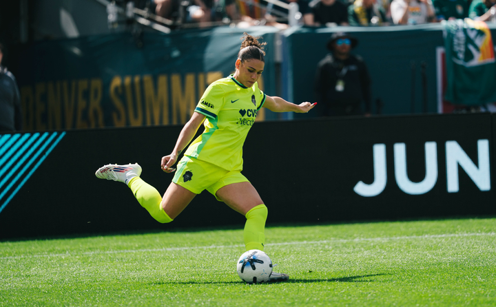 Trinity Rodman prepares to strike the ball during the Washington Spirit's draw against the Denver Summit.